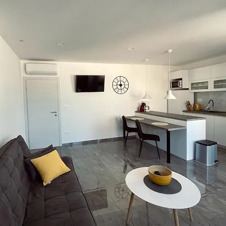 Lantana Hvar Apartment
