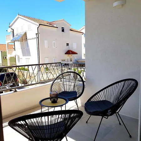 Apartment Lantana Hvar